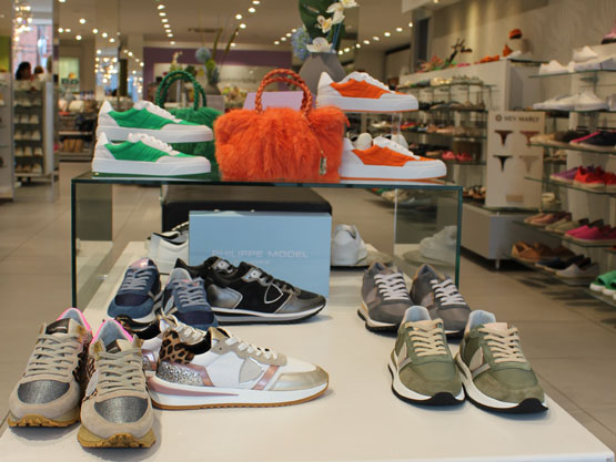 Schuhhaus Hillenhinrichs - Schuhgesch�ft f�r exklusive Schuhmode in Vechta
